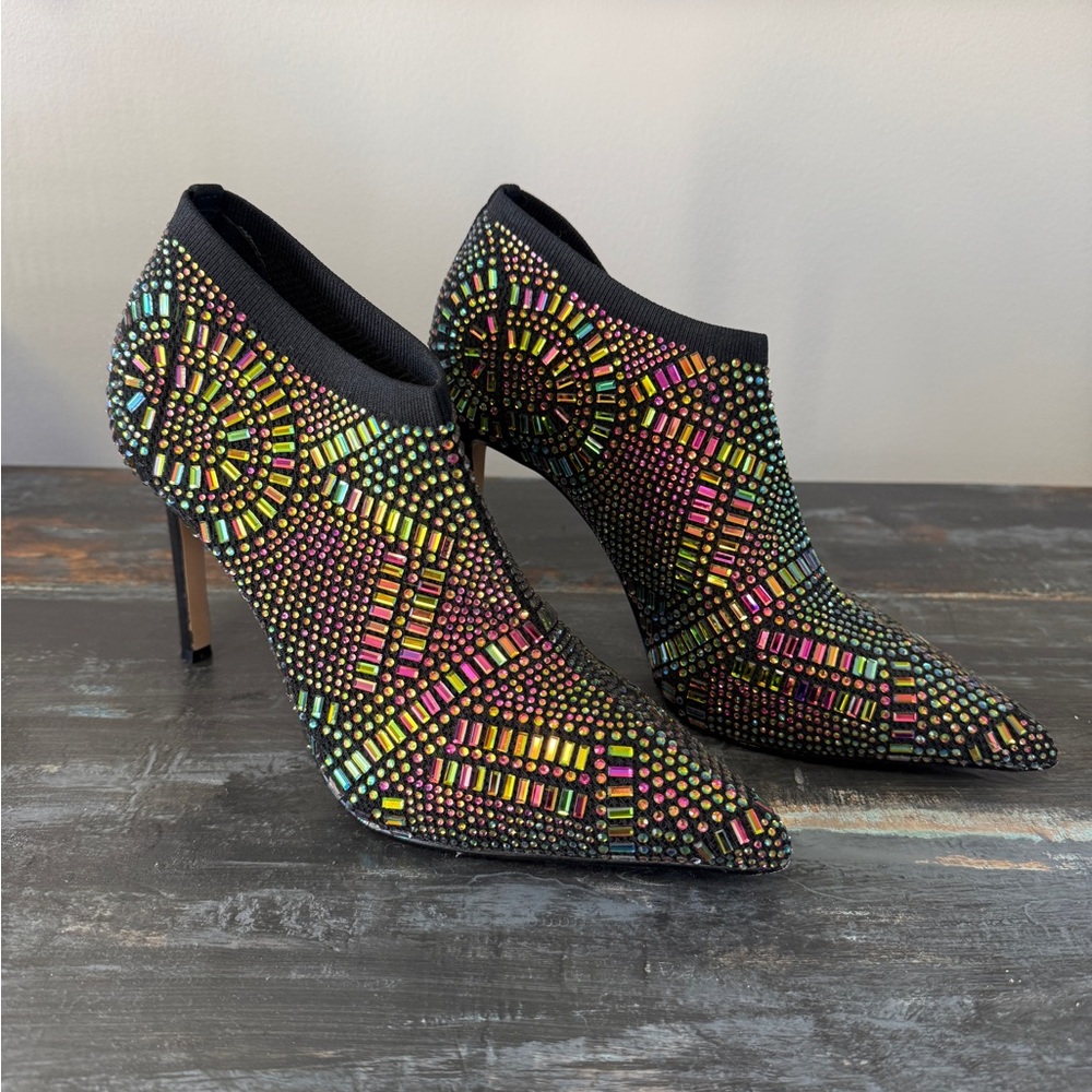 Elegant Studded Stiletto Ankle Boots Thalia Sode Sz 7.5M. Like new. Comfortable